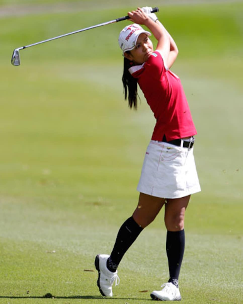 golf-digest-woman-blogs-golf-digest-woman-gdw_fashion_ai_miyazato.jpg