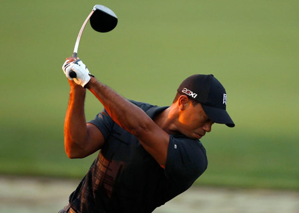 golfworld-2011-08-gwar01_0802_tiger_620.jpg