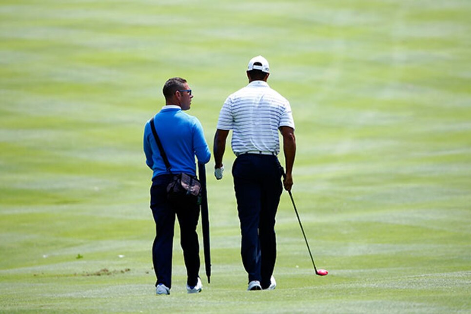 golfworld-2014-08-gwar01-sean-foley-tiger-woods-618.jpg