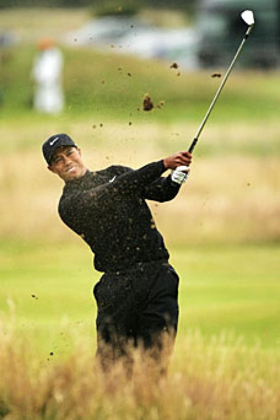 golfworld-2007-07-britopen-tiger-rd3.jpg