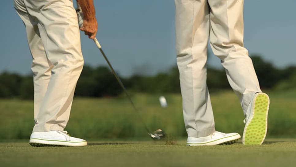 golfworld-2011-12-inar01_haney_footwork.jpg