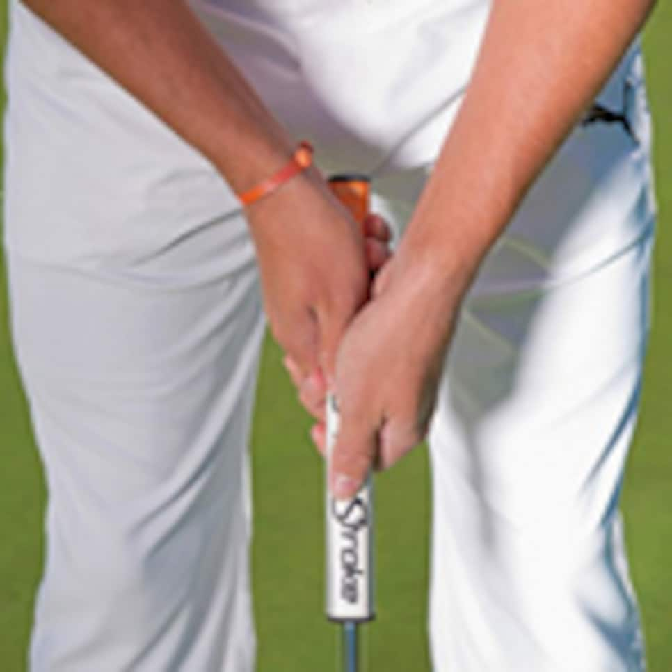 Cross-Handed Putting  Putting Grip Styles of Golfers