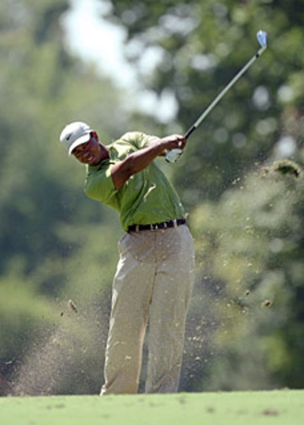 golfworld-2007-08-tiger-rd3-pga-228.jpg