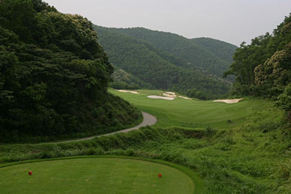 golfworld-2008-07-gwar02_080718china.jpg