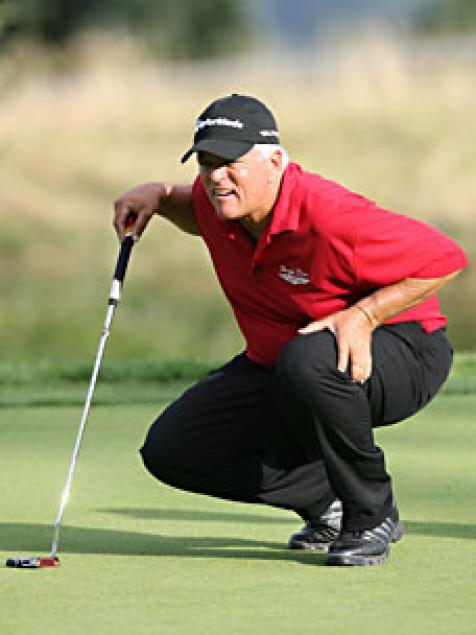 Simpson's Putter Leads The Way