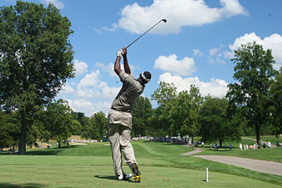 golfworld-2008-08-gwar01_080808singh.jpg