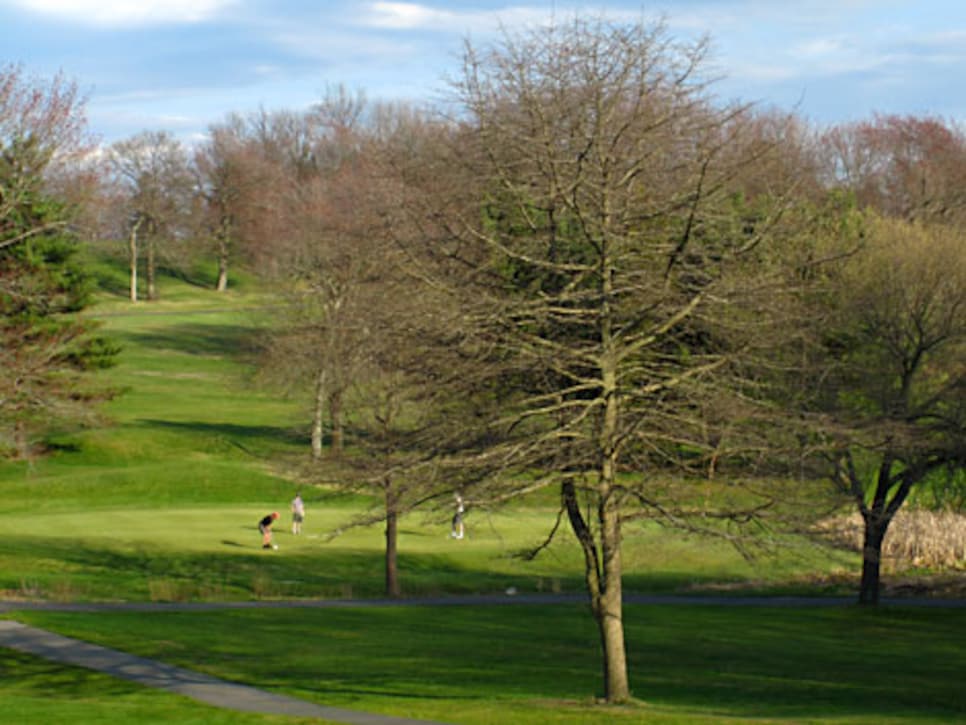 golfworld-2009-04-gwar01_0423fields.jpg