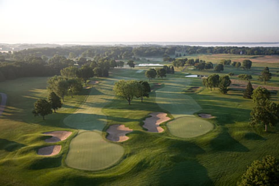 golfworld-2009-08-gwar02_090810hazeltine.jpg