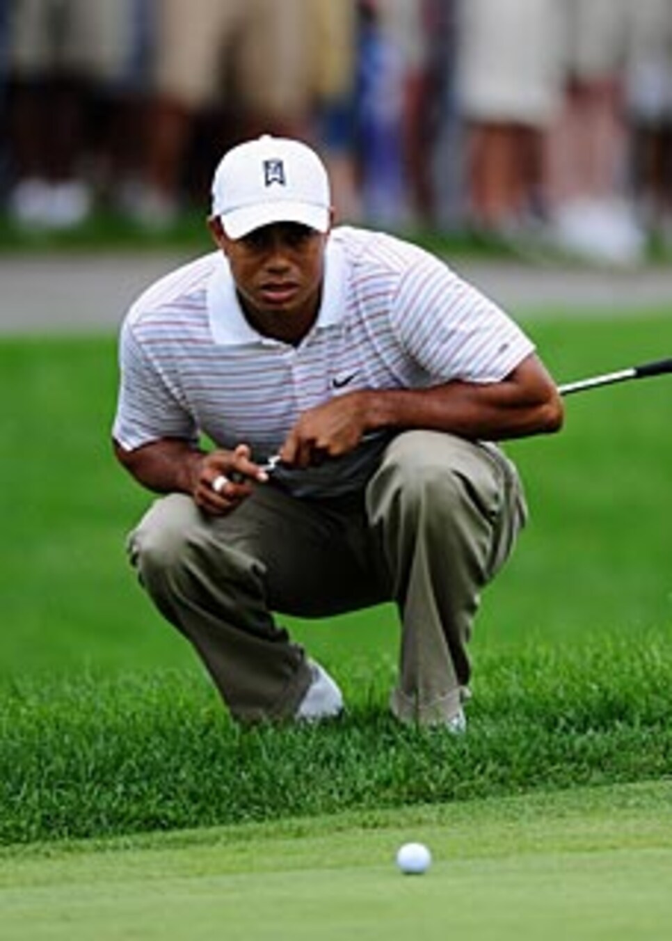 golfworld-2009-08-gwar01_090808_tiger_woods.jpg