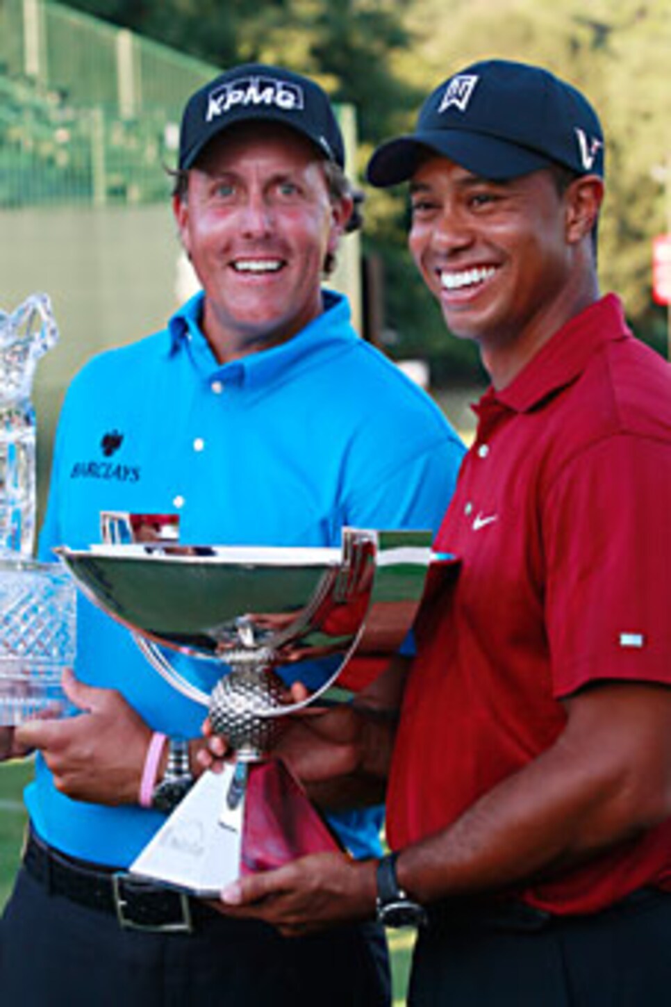 golfworld-2009-09-gwar01_090928_woods_mickelson.jpg