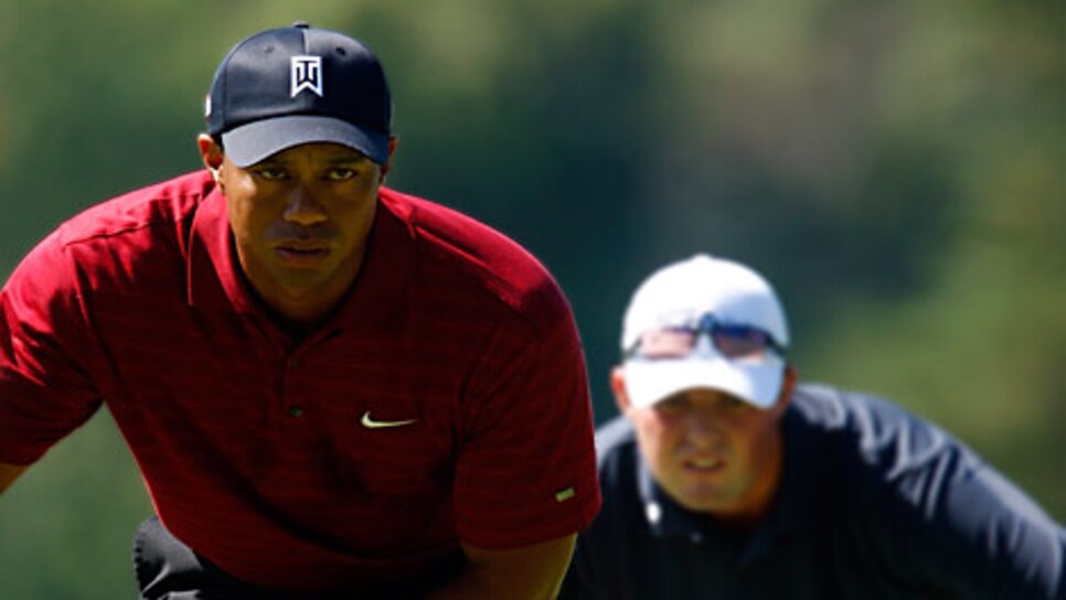 golfworld-2009-09-gwar01_090913_tiger_woods_bmw.jpg