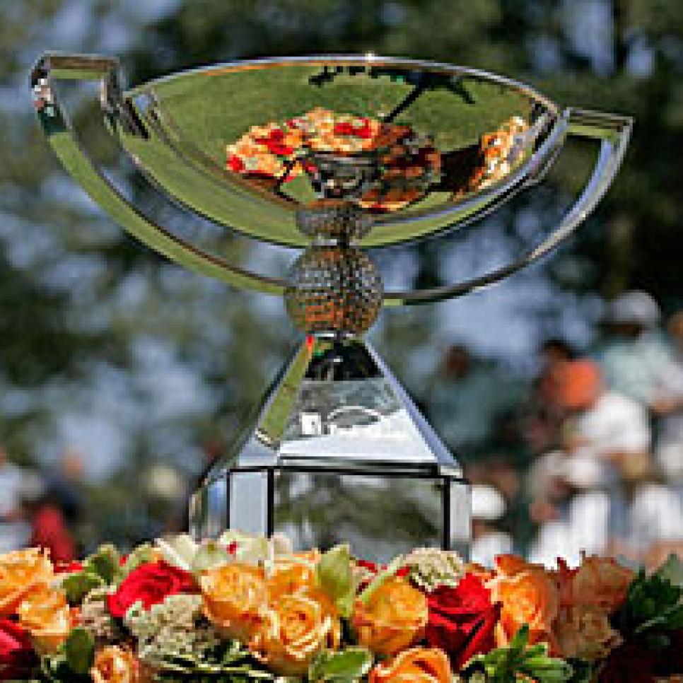 golfworld-2009-09-gwar01_090921cup.jpg