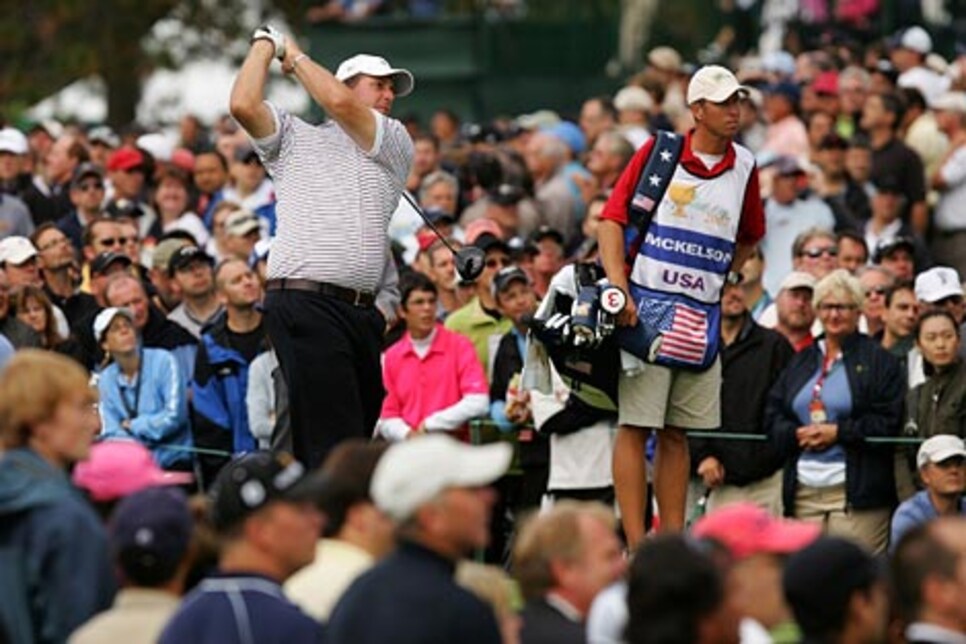 golfworld-2009-10-gwar01_bonk_mickelson.jpg