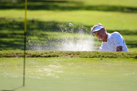 Cook Takes 6-Stroke Lead