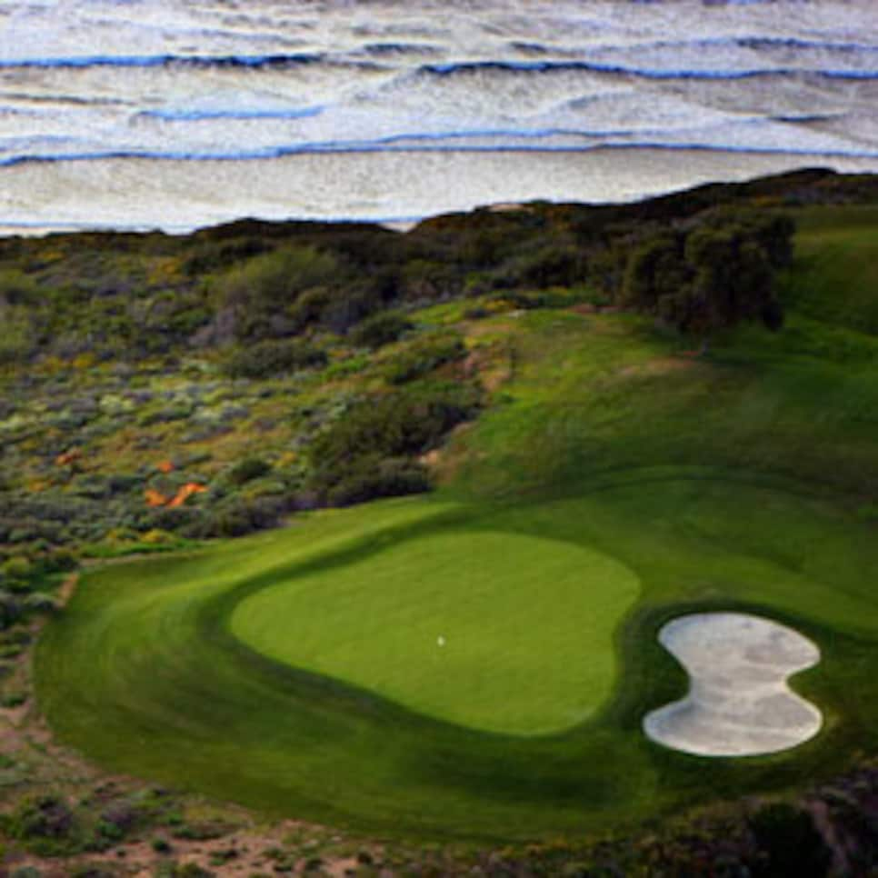 golfworld-2010-01-gwar01_0118_torrey300.jpg