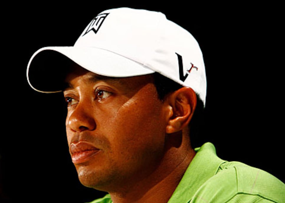 golfworld-2009-12-gwar01_1202tiger.jpg