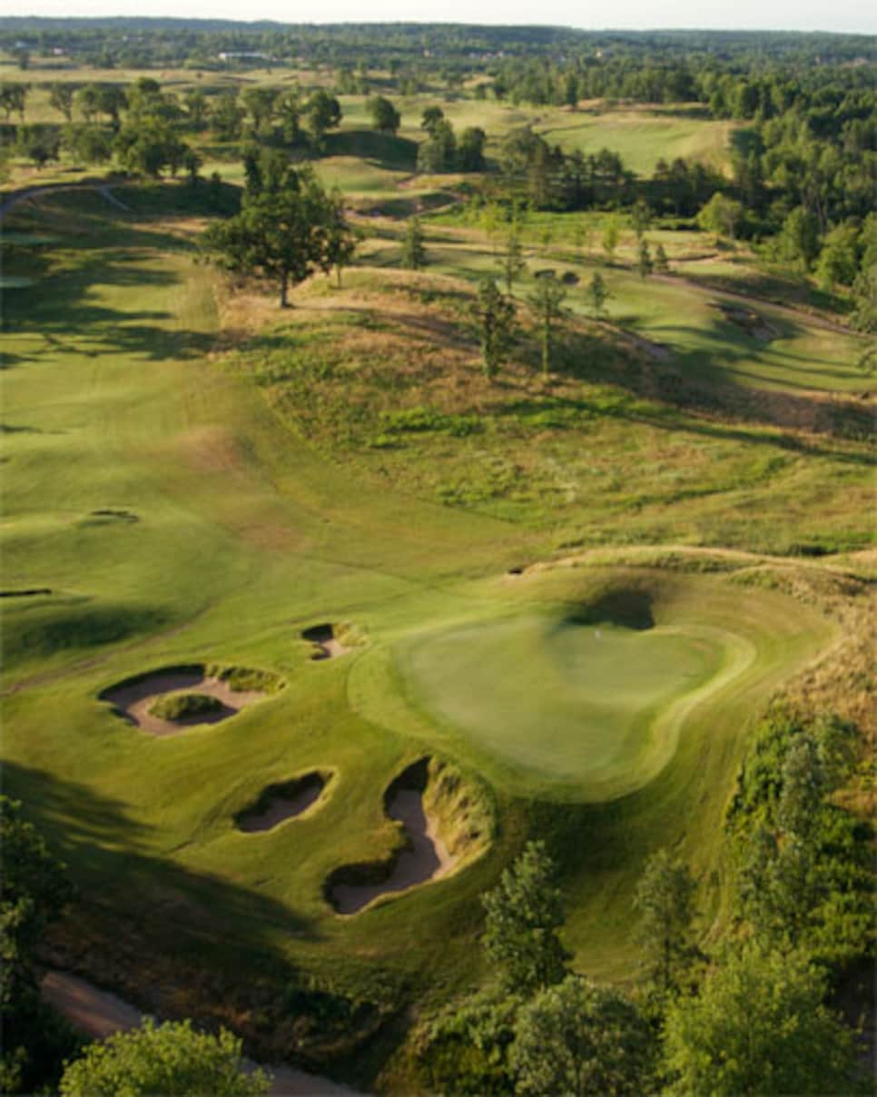 golfworld-2010-01-gwar02_erin_hills.jpg