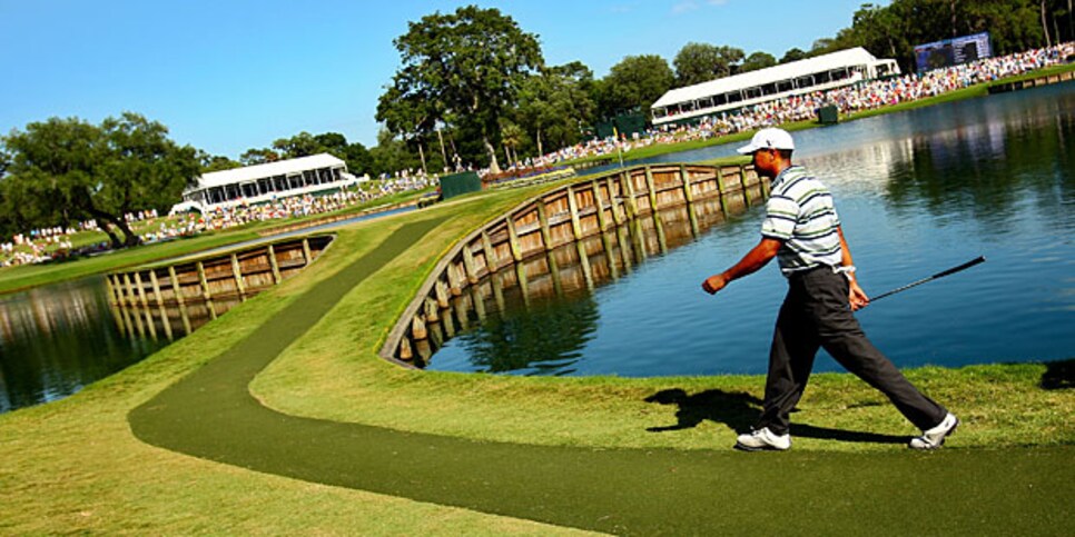 golfworld-2010-05-gwar01_0504_tiger_17_620.jpg