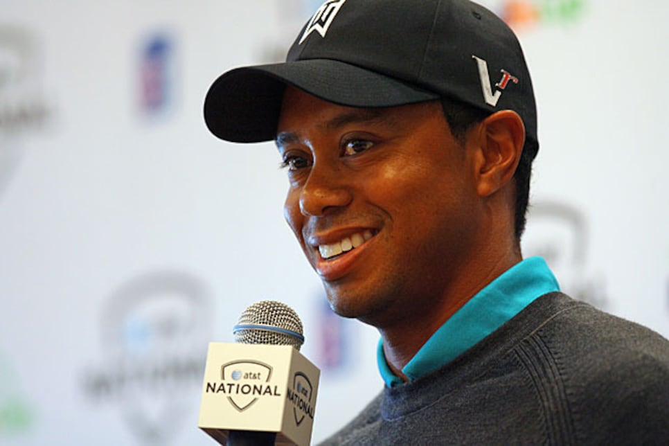 golfworld-2010-05-gwar01_tiger_neck_0512.jpg