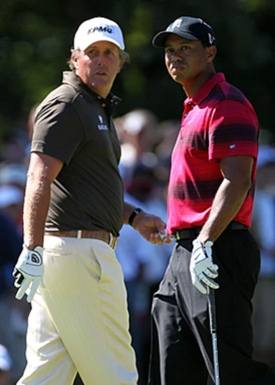 golfworld-2010-09-gwar01_0920_tiger_phil_300.jpg