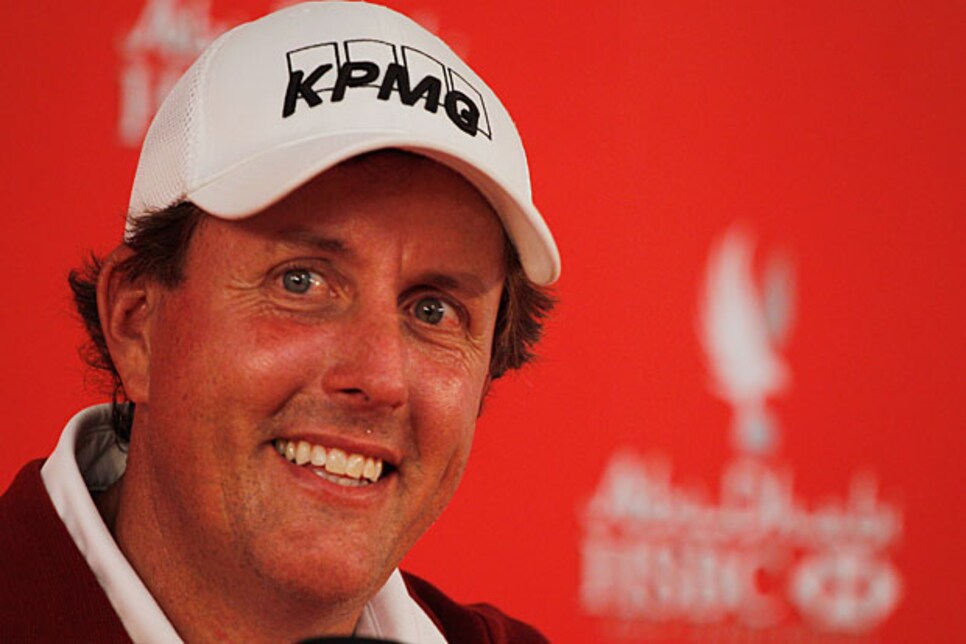 golfworld-2011-01-gwar01_mickelson_fantasy_0125.jpg