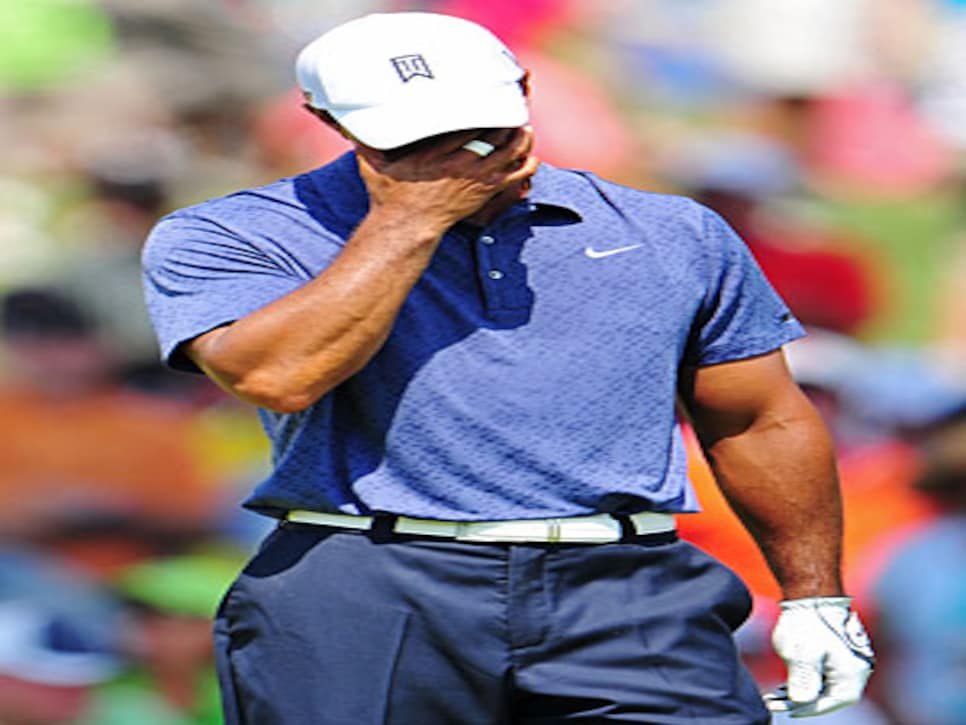 /content/dam/images/golfdigest/fullset/2015/07/21/55ada356add713143b43eb14_golfworld-2011-10-gwar01_tiger_mq_1003.jpg