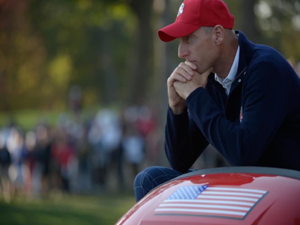 /content/dam/images/golfdigest/fullset/2015/07/21/55ada4d3add713143b43fc00_golfworld-2012-10-gwar02_jim_furyk_rosaforte_report.jpg