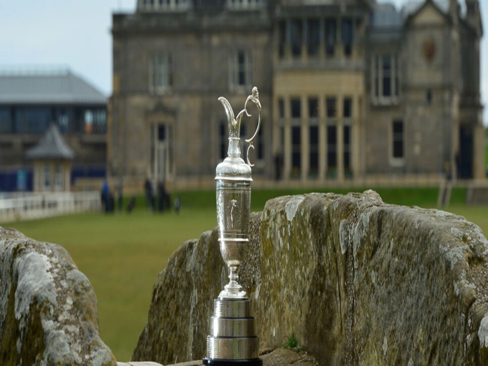 /content/dam/images/golfdigest/fullset/2015/07/21/55ada9e9add713143b442db3_index-150709-St-Andrews-roundtable.jpg