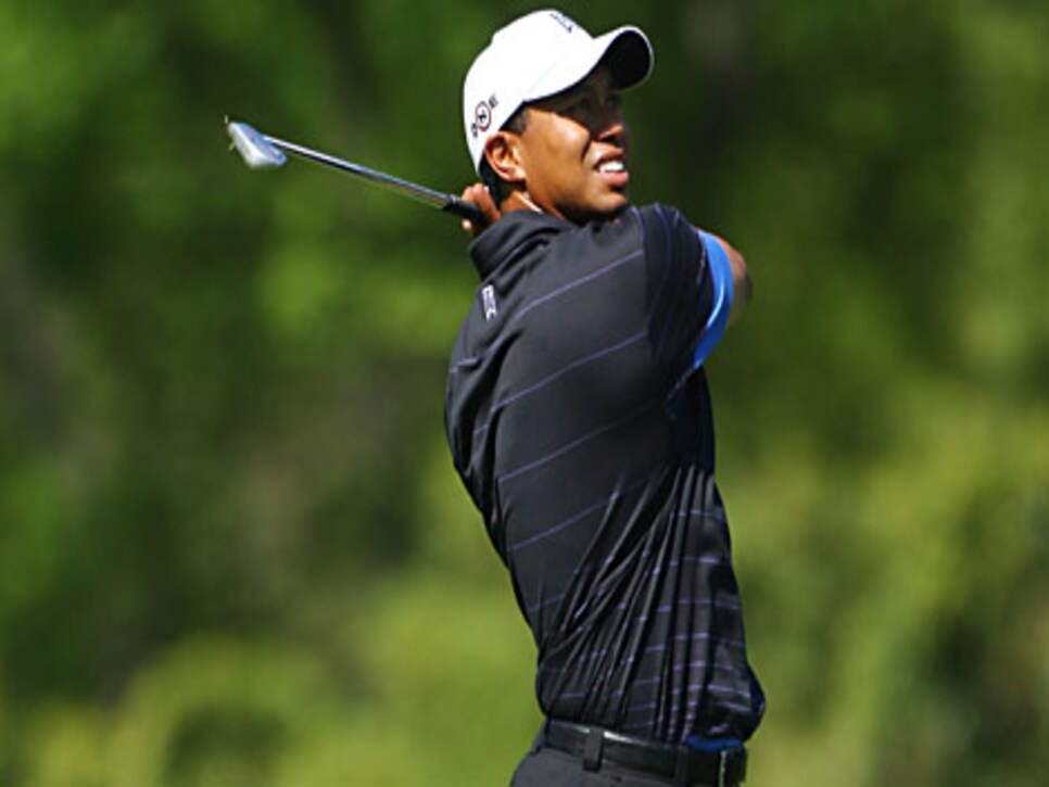 /content/dam/images/golfdigest/fullset/2015/07/21/55adaa98add713143b44332c_golfworld-2009-04-gwar01_090409tiger_slider.jpg