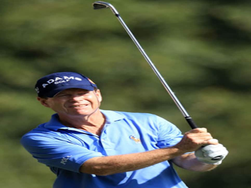 /content/dam/images/golfdigest/fullset/2015/07/21/55adaac5add713143b44350f_golfworld-2010-04-gwar01-watson-ap-300.jpg