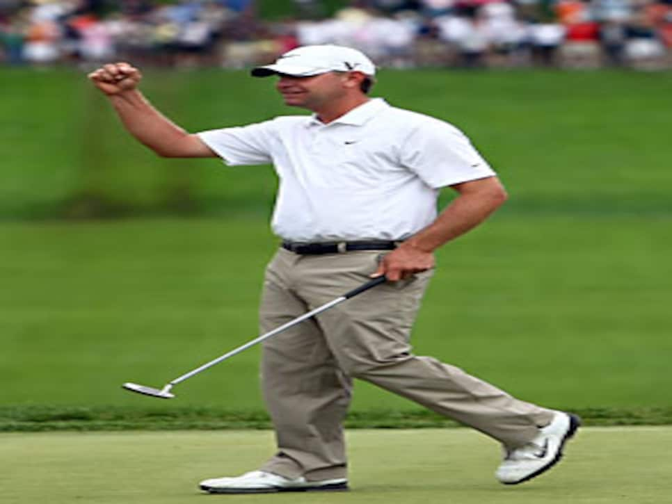 /content/dam/images/golfdigest/fullset/2015/07/21/55adad47add713143b444d6d_golfworld-2009-06-gwar01_090623glover.jpg