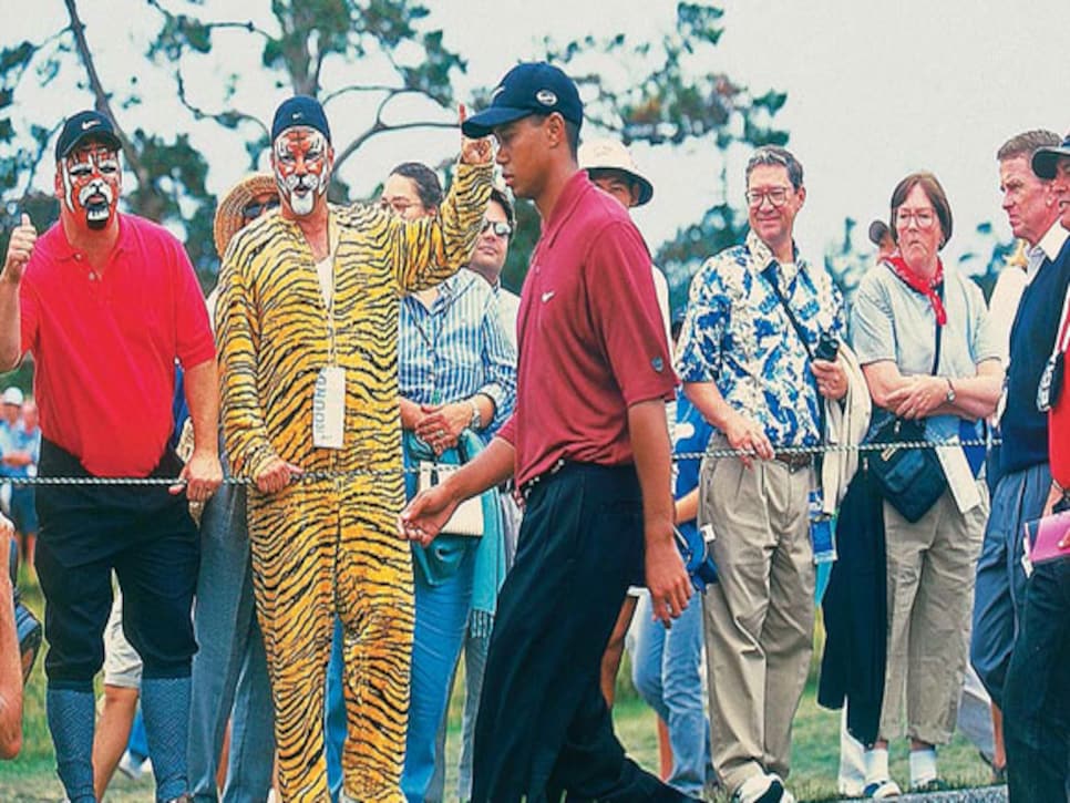 /content/dam/images/golfdigest/fullset/2015/07/21/55adada1b01eefe207f89117_magazine-2010-06-maar05-tiger-uso-580.jpg