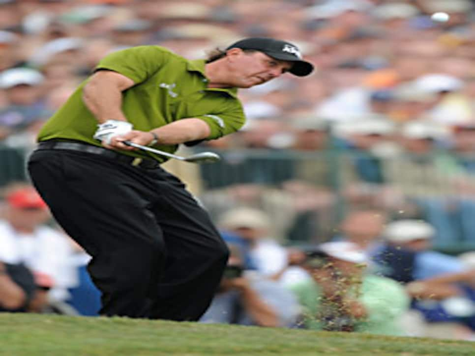 /content/dam/images/golfdigest/fullset/2015/07/21/55adaeb8b01eefe207f89b34_golfworld-2008-06-gwar03_080620philhawk.jpg