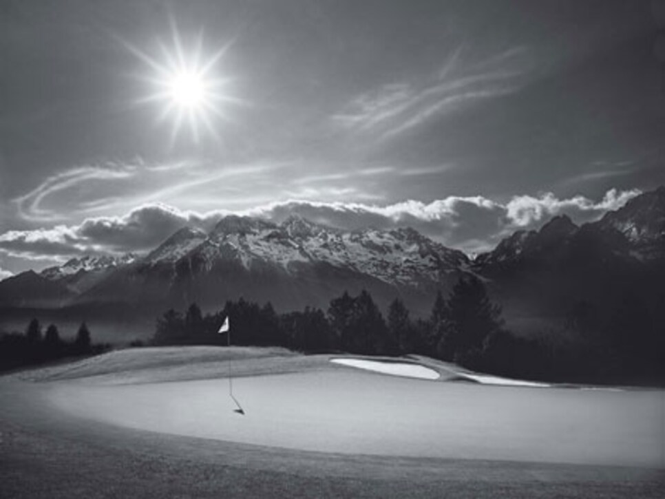 /content/dam/images/golfdigest/fullset/2015/07/21/55adb02cb01eefe207f8aa2d_magazine-2009-03-maar04_himalayassnow17.jpg