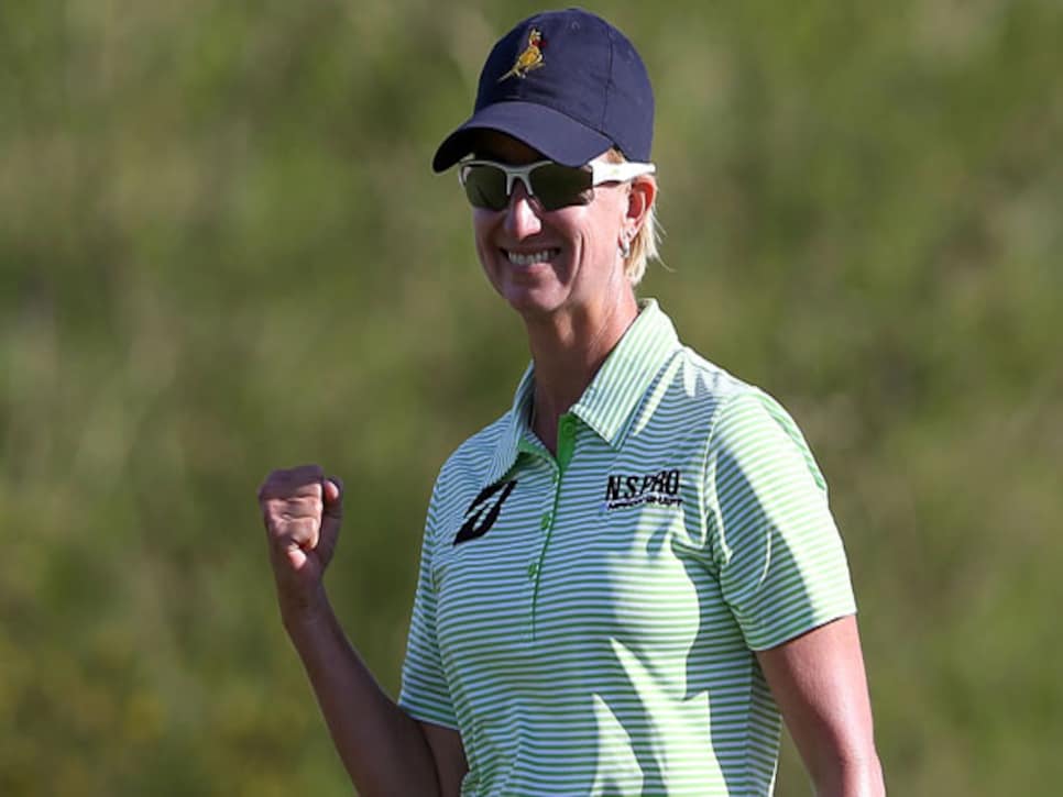 /content/dam/images/golfdigest/fullset/2015/07/21/55adb135b01eefe207f8b48d_golfworld-2014-03-gwar-karrie-webb-rosaforte.jpg