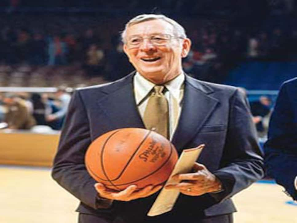 /content/dam/images/golfdigest/fullset/2015/07/21/55adb2e8b01eefe207f8c832_magazine-2010-04-maar01_john_wooden.jpg