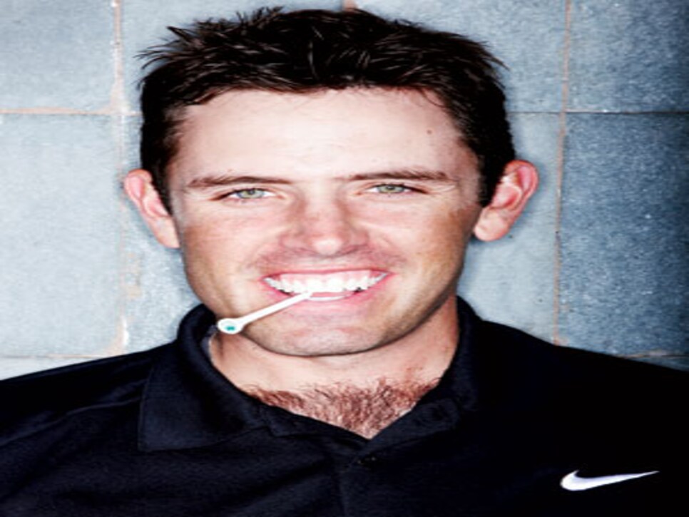 /content/dam/images/golfdigest/fullset/2015/07/21/55adb2f2add713143b4489e5_magazine-2010-08-maar01_charl_schwartzel.jpg