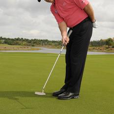 Just when your putting goes from bad to worse, a piece of advice is to experiment with one-handed putting on the practice green. According to Rick Smith, "This drill will help in two ways. First, it will teach you to release the putterhead properly, which is one of the first things to break down when you\'re missing putts. The second thing this drill does is restore your hand-eye coordination. By using only one hand, you tend to forget about the mechanics of putting and simply stroke it to the hole."

 More: [Get Your Stroke Back](http://www.golfdigest.com/golf-instruction/short-game/putting/smith_gd0810), by Rick Smith