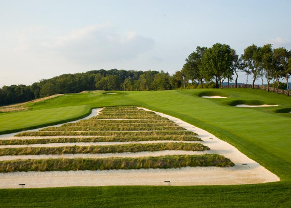 5. [Oakmont Country Club](http://courses.golfdigest.com/l/26981/Oakmont-Country-Club-Oakmont )