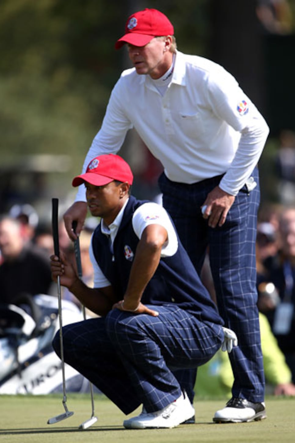 golfworld-2012-09-gwsl21_tiger_stricker.jpg
