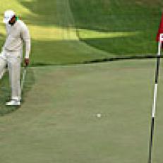 golfworld-2012-06-gwsl01_defining_shot_th.jpg