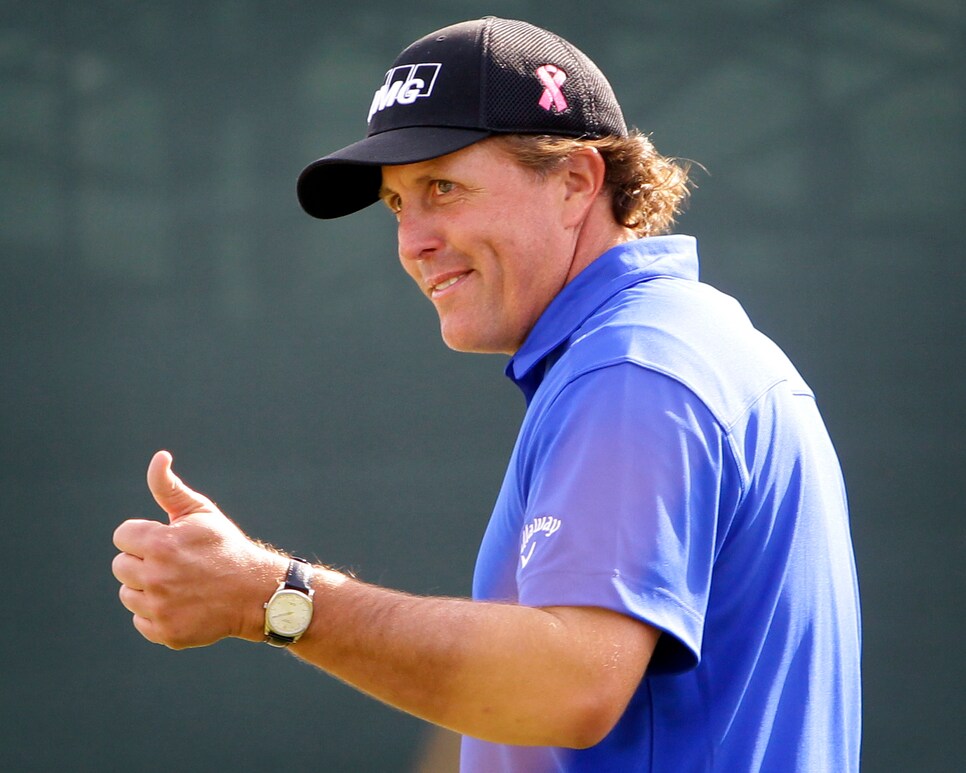 Phil-Mickelson-thumbs-up.jpg