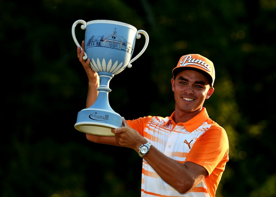 Rickie-Fowler-trophy.jpg