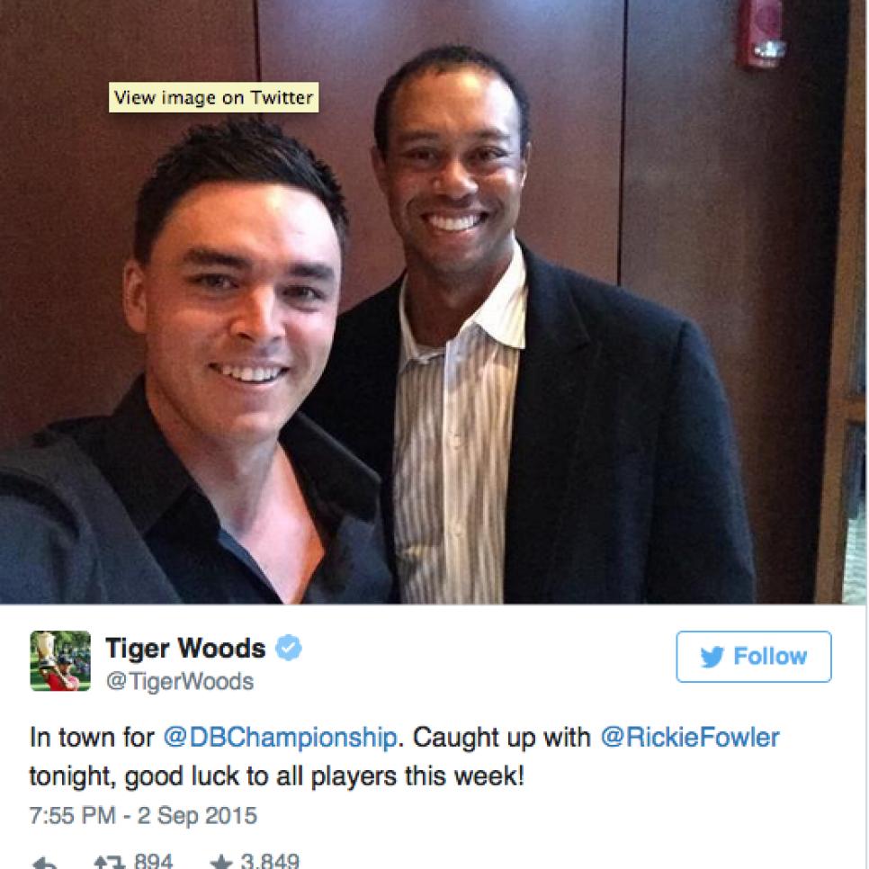 Tiger-Woods-Rickie-Fowler-selfie.jpg
