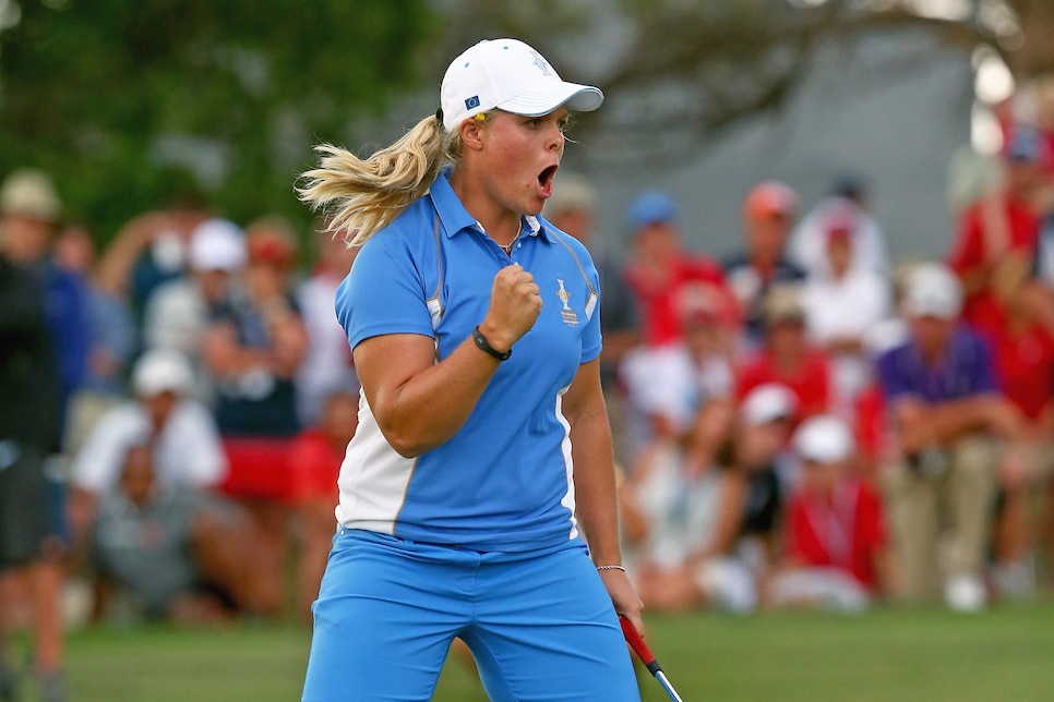 solheim-cup-caroline-hedwall-europe-celebrating-2013.jpg