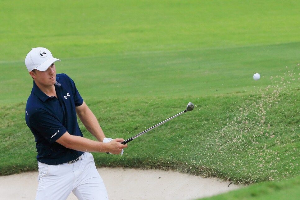 Spieth-Bunker-TourChampionship-2015