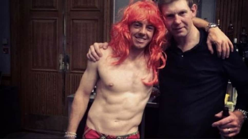 151005-rory-mcilroy-shirtless.png