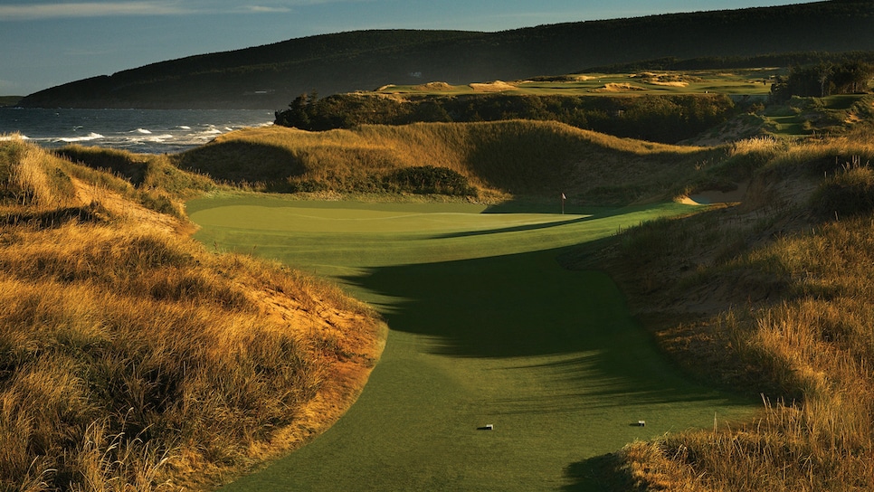 Best-New-Course-2015-Cabot-Cliffs-Staff.jpg