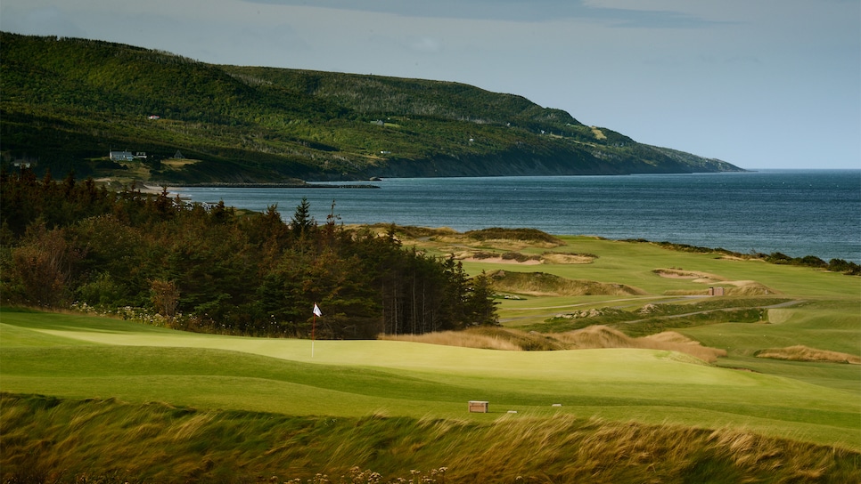 Best-New-Course-2015-Cabot-Cliffs-11-Staff.jpg