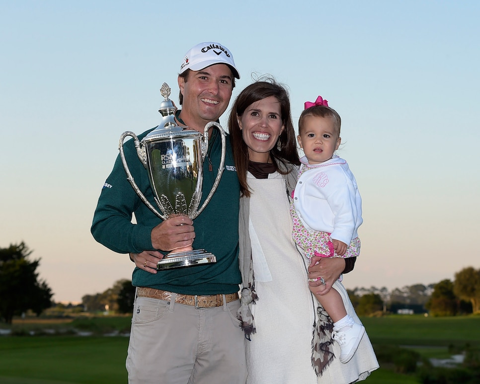 kevin-kisner-rms-classic-trophy-family-2015.jpg